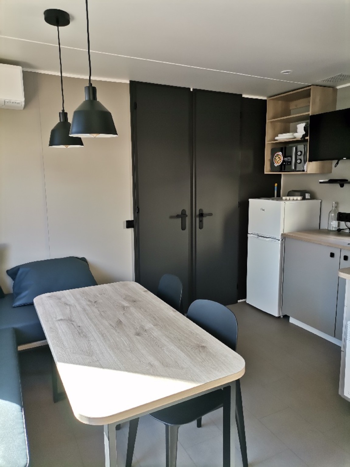 Séjour et cuisine du Loggia II